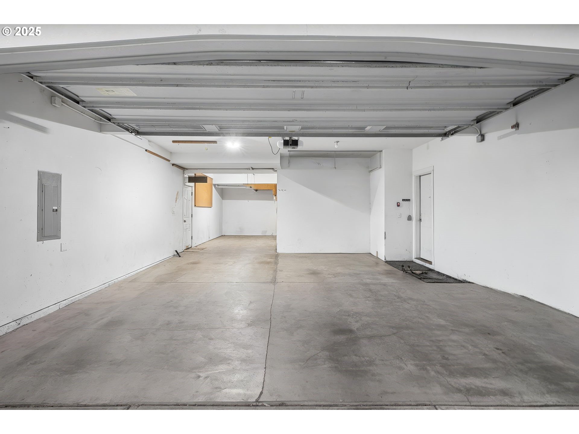 647 NW 28TH ST