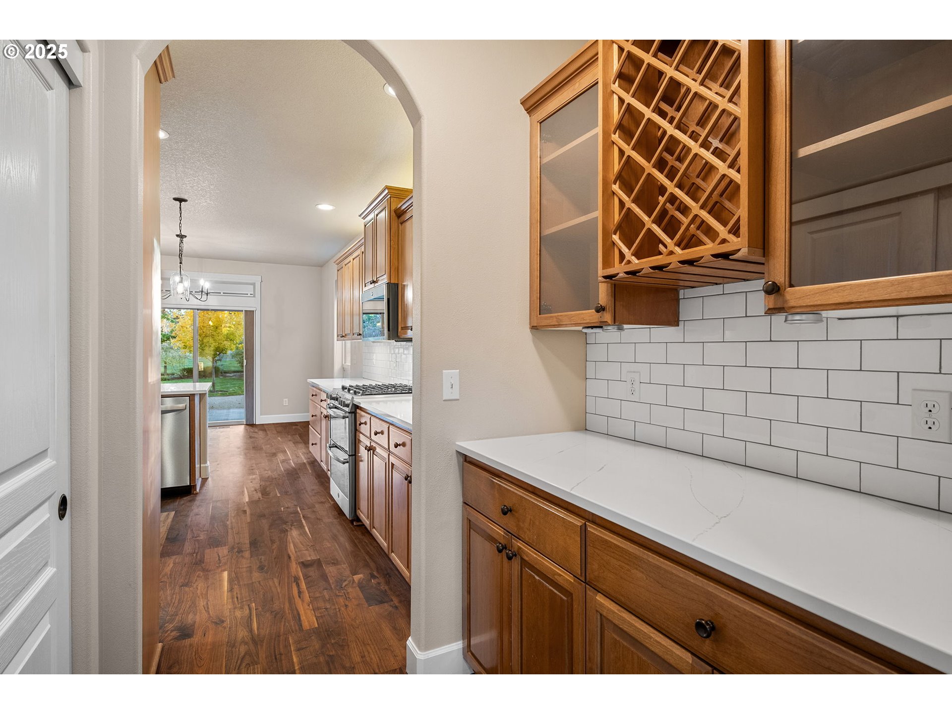 647 NW 28TH ST
