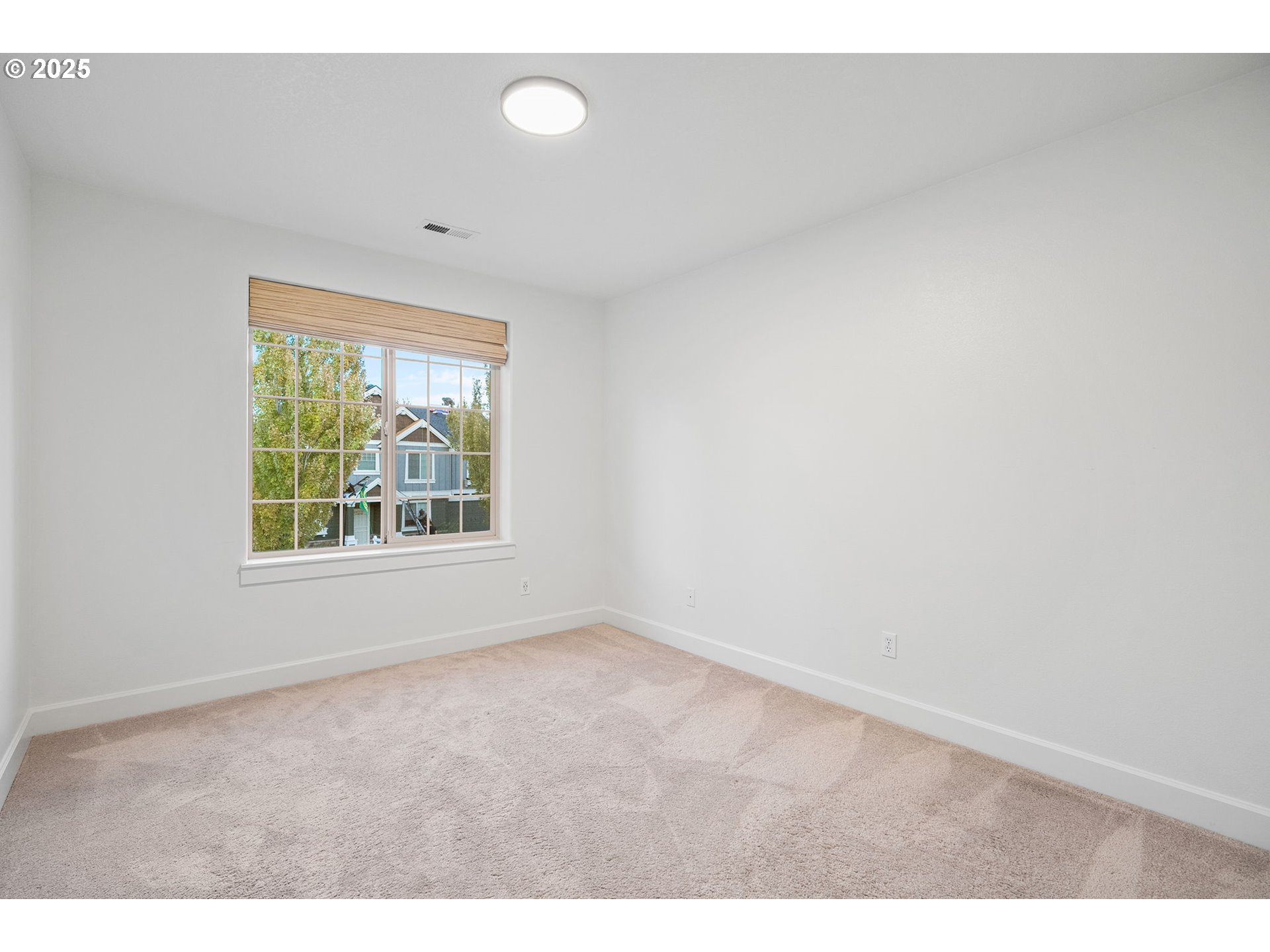 647 NW 28TH ST