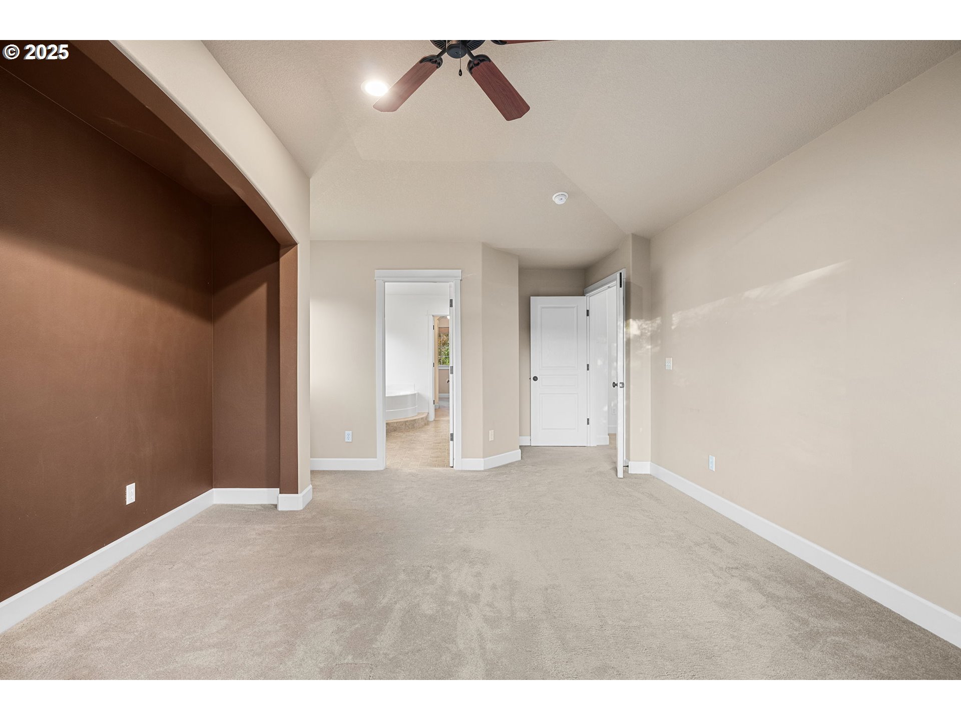 647 NW 28TH ST