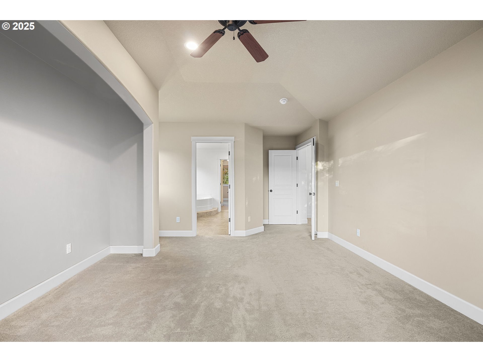 647 NW 28TH ST