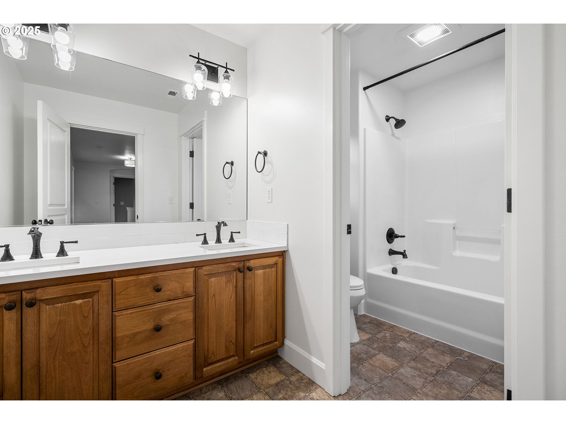 647 NW 28TH ST