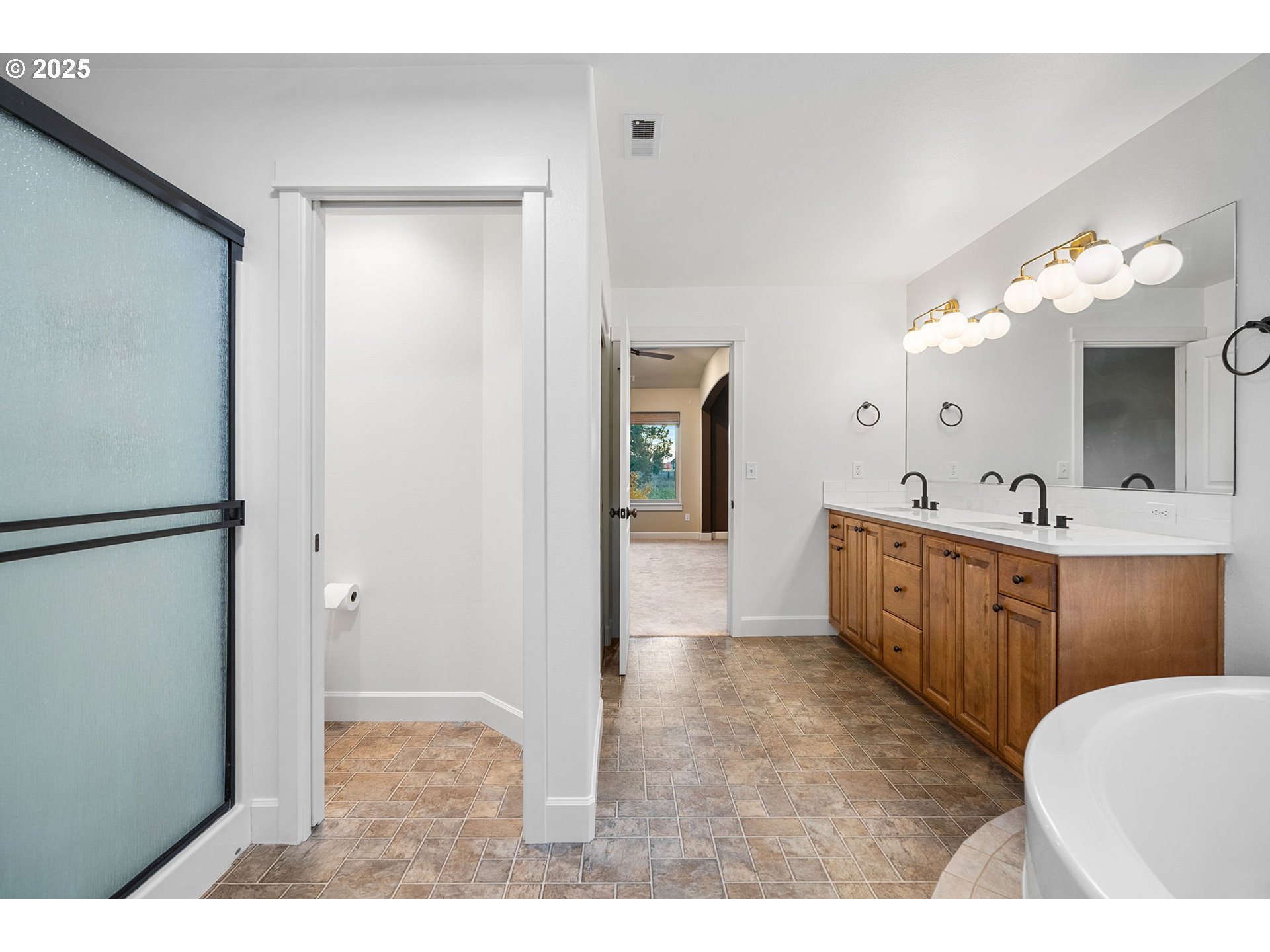 647 NW 28TH ST