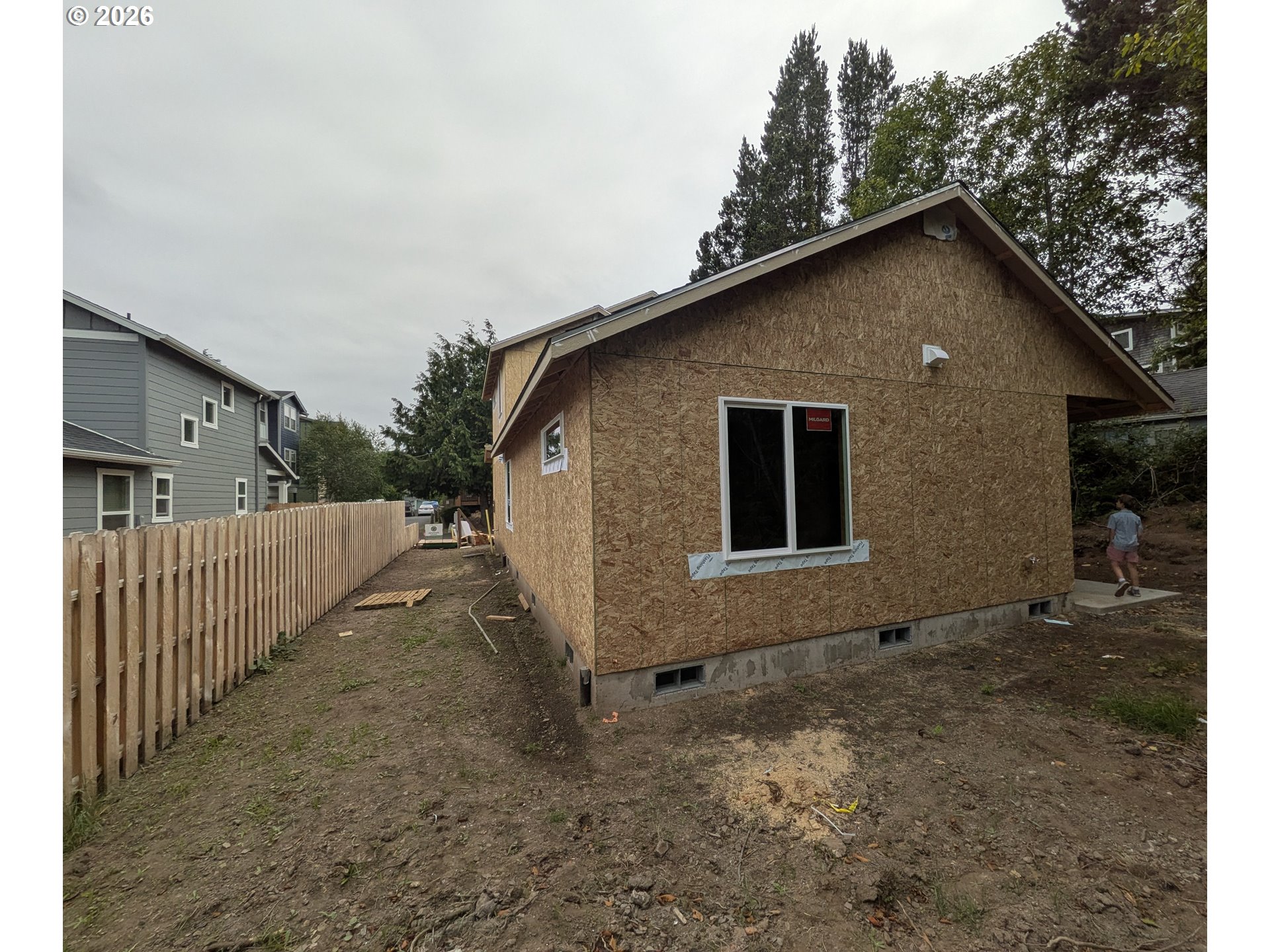 25 SW JOHNSON ST