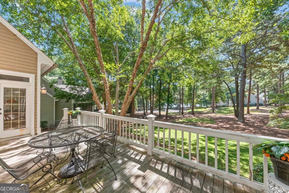 112 Seven Oaks Way