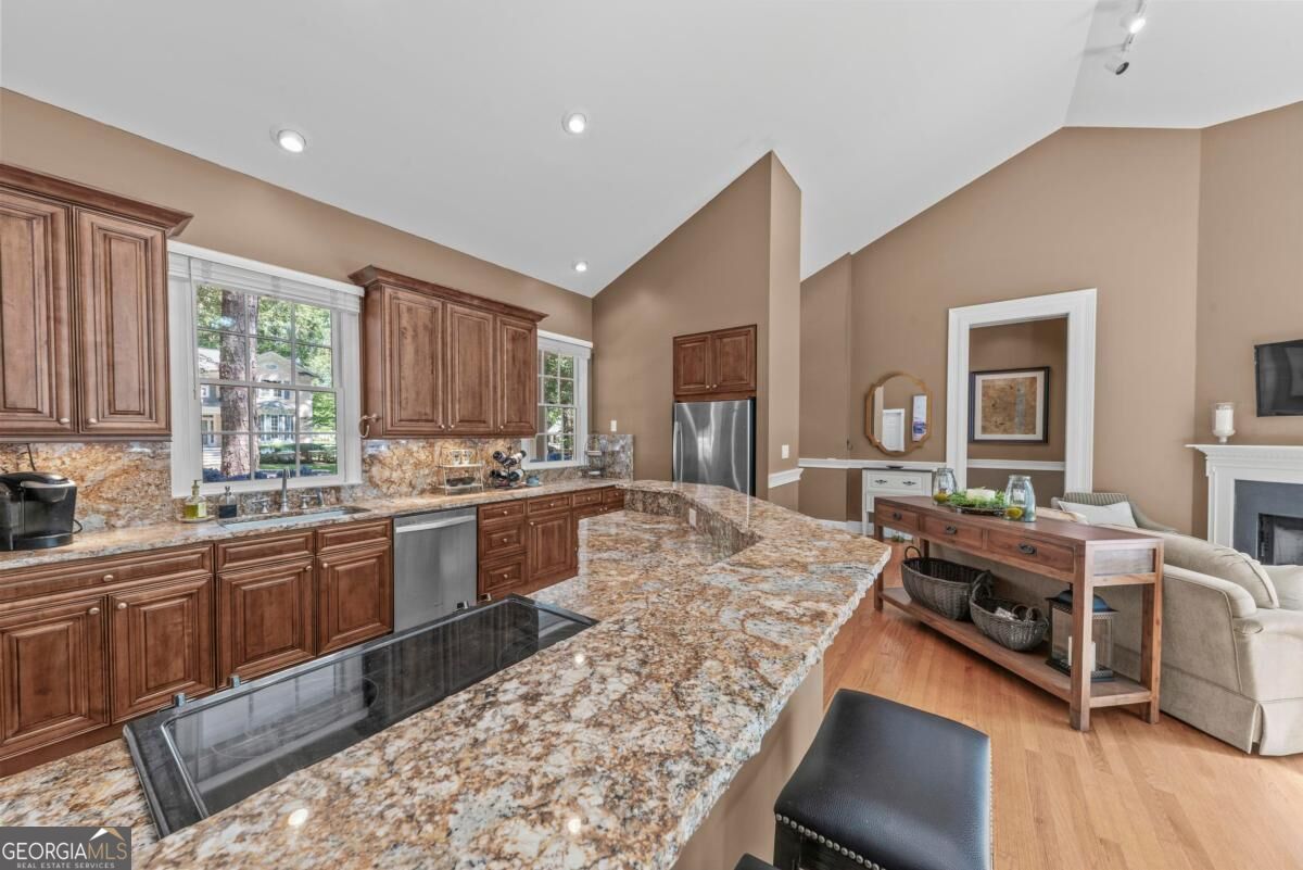 112 Seven Oaks Way