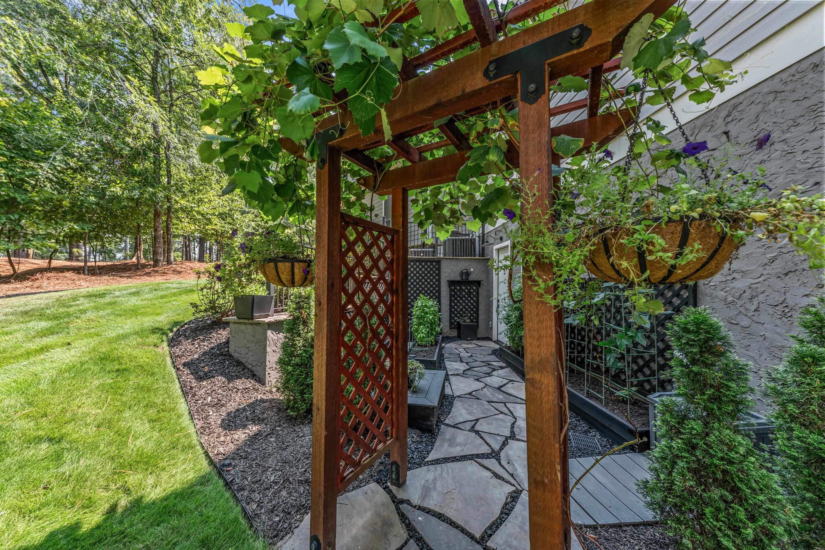 1501 GARNERS FERRY