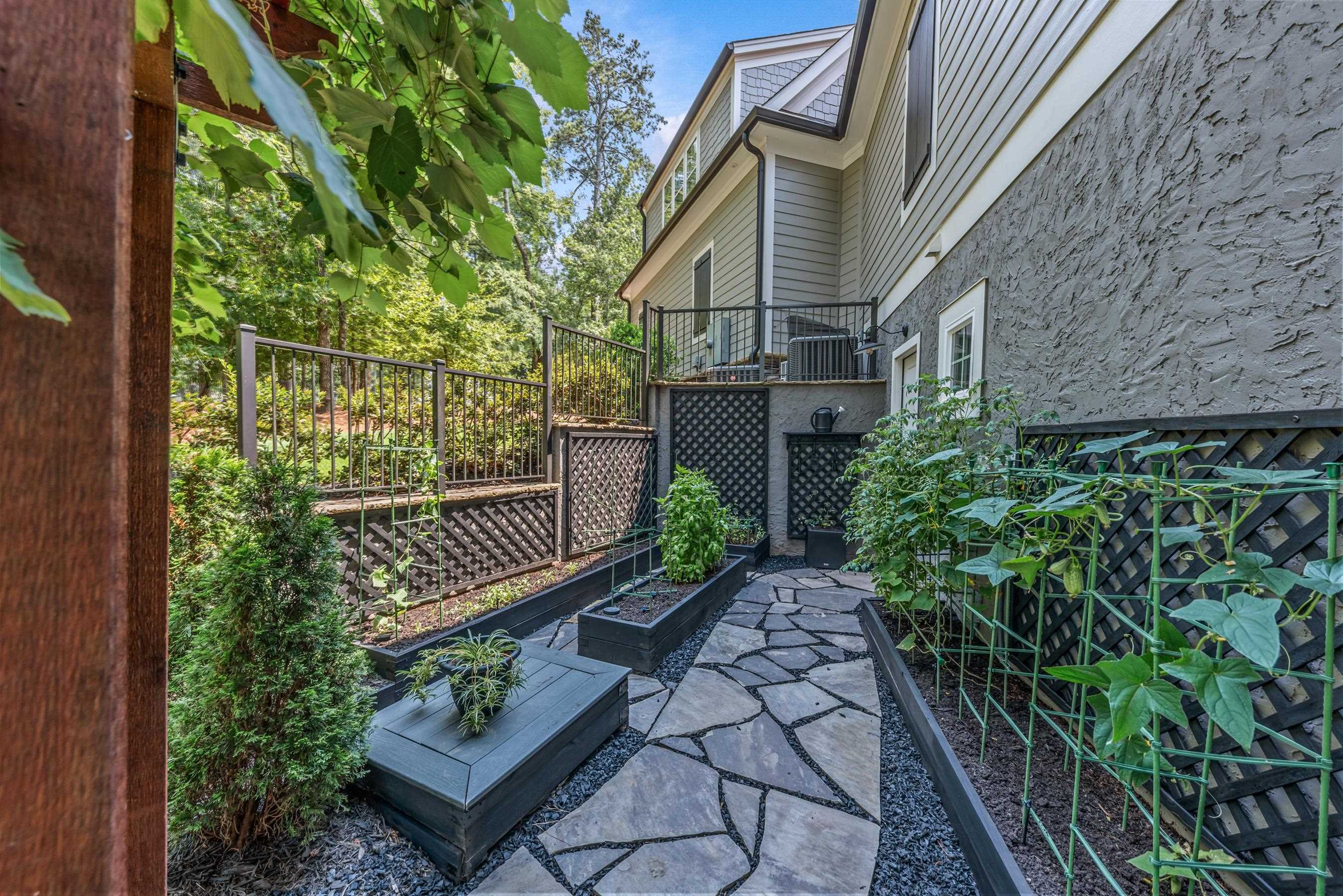 1501 GARNERS FERRY