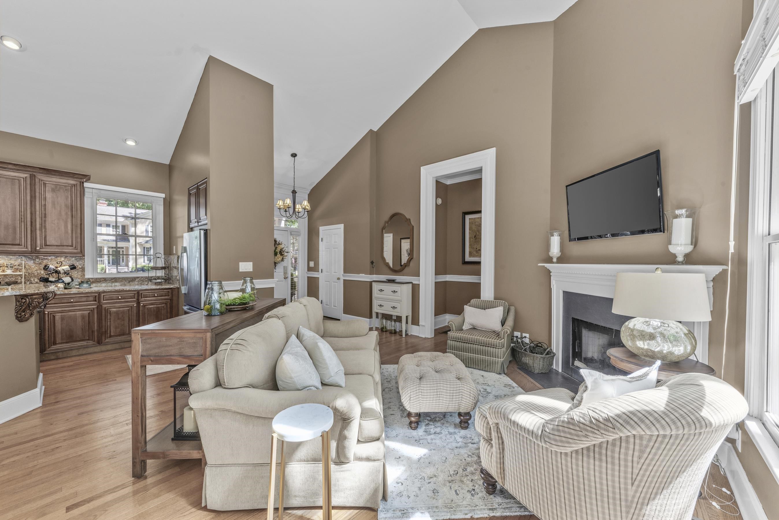 112 SEVEN OAKS COURT