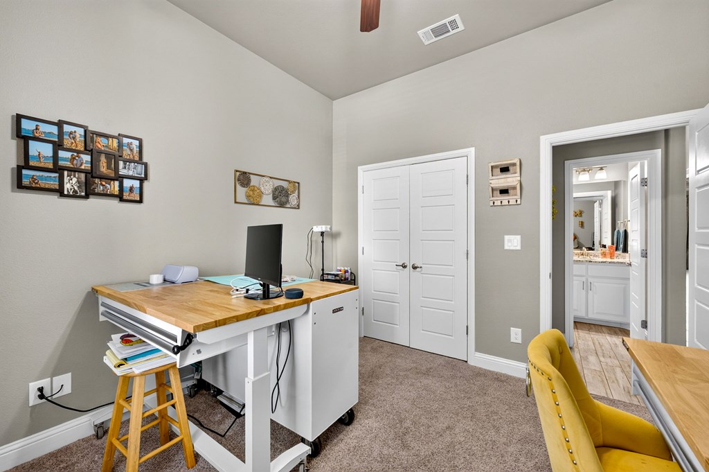 6 San Saba Drive