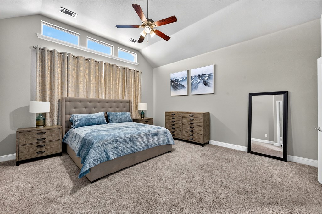 6 San Saba Drive