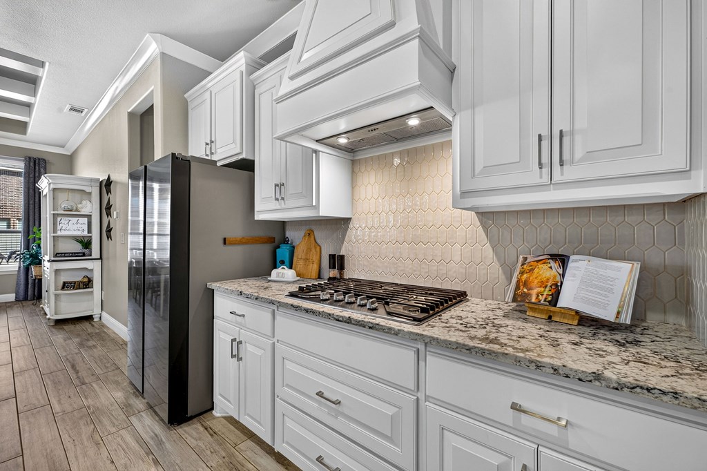 6 San Saba Drive