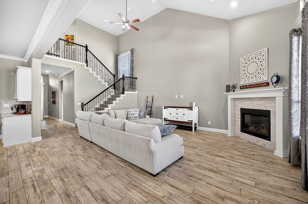 6 San Saba Drive