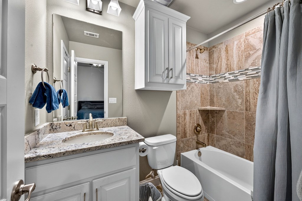 6 San Saba Drive