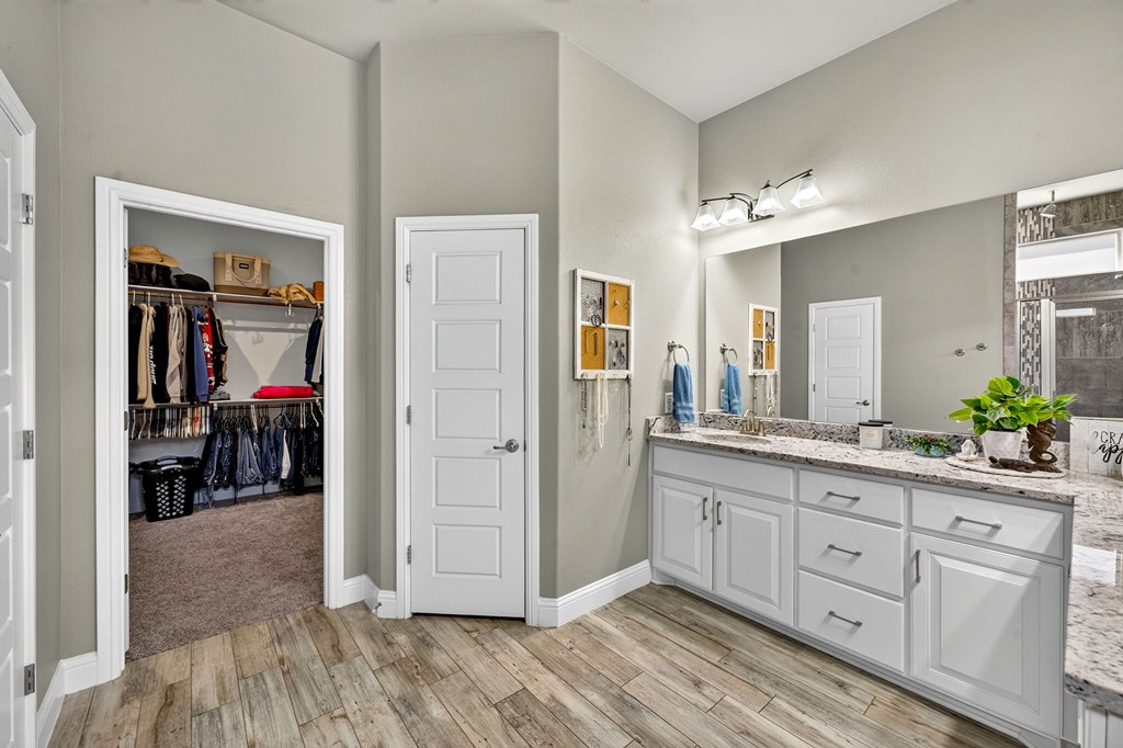 6 San Saba Drive