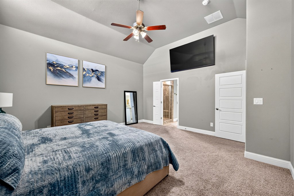 6 San Saba Drive
