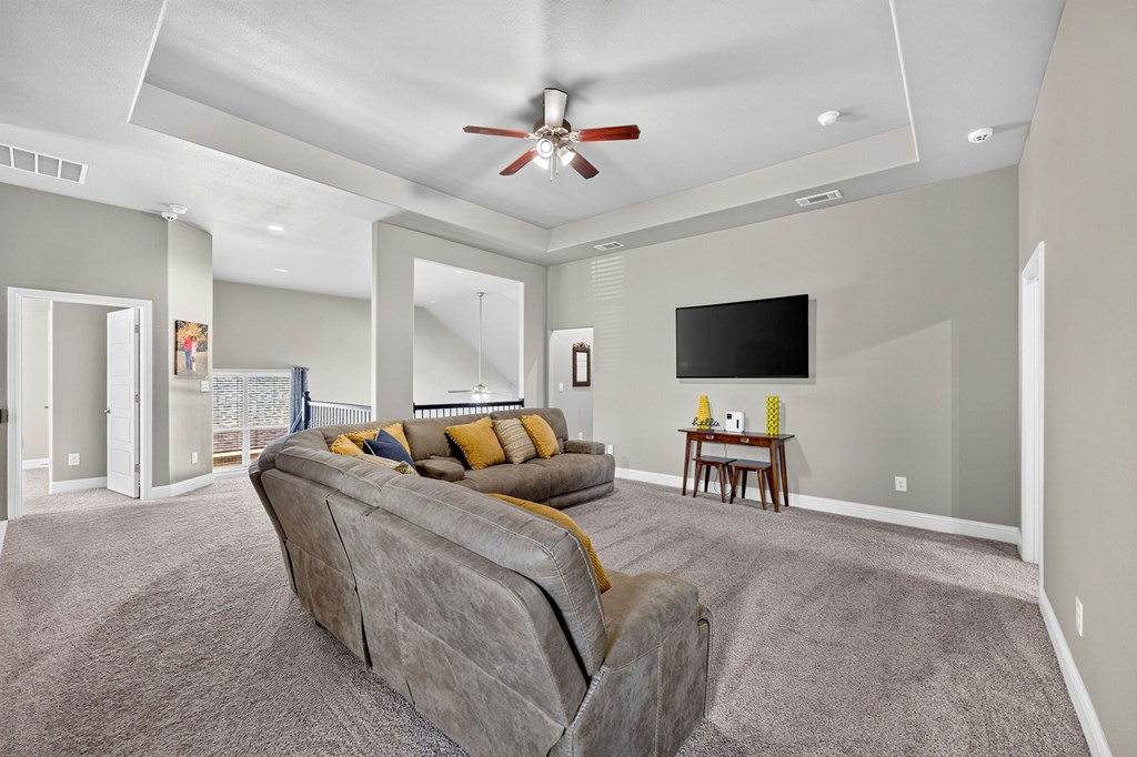 6 San Saba Drive