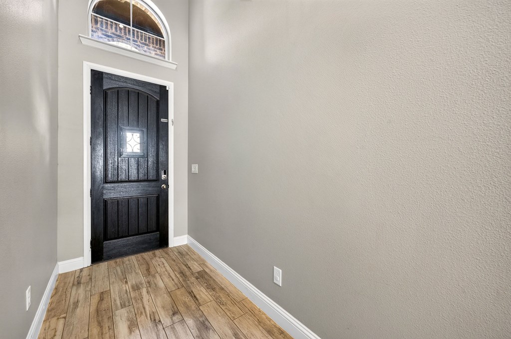 6 San Saba Drive