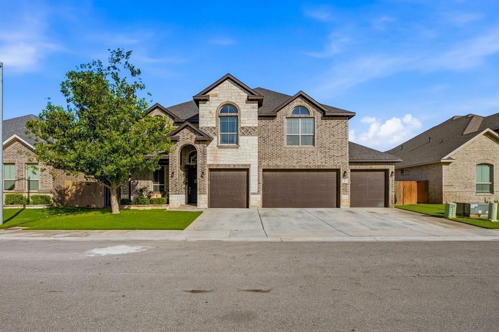 6 San Saba Drive