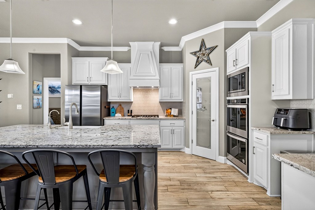 6 San Saba Drive