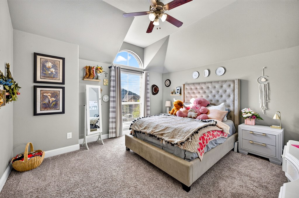 6 San Saba Drive
