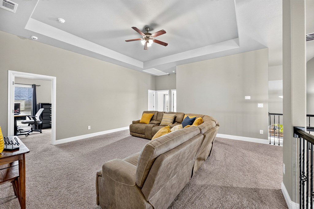 6 San Saba Drive