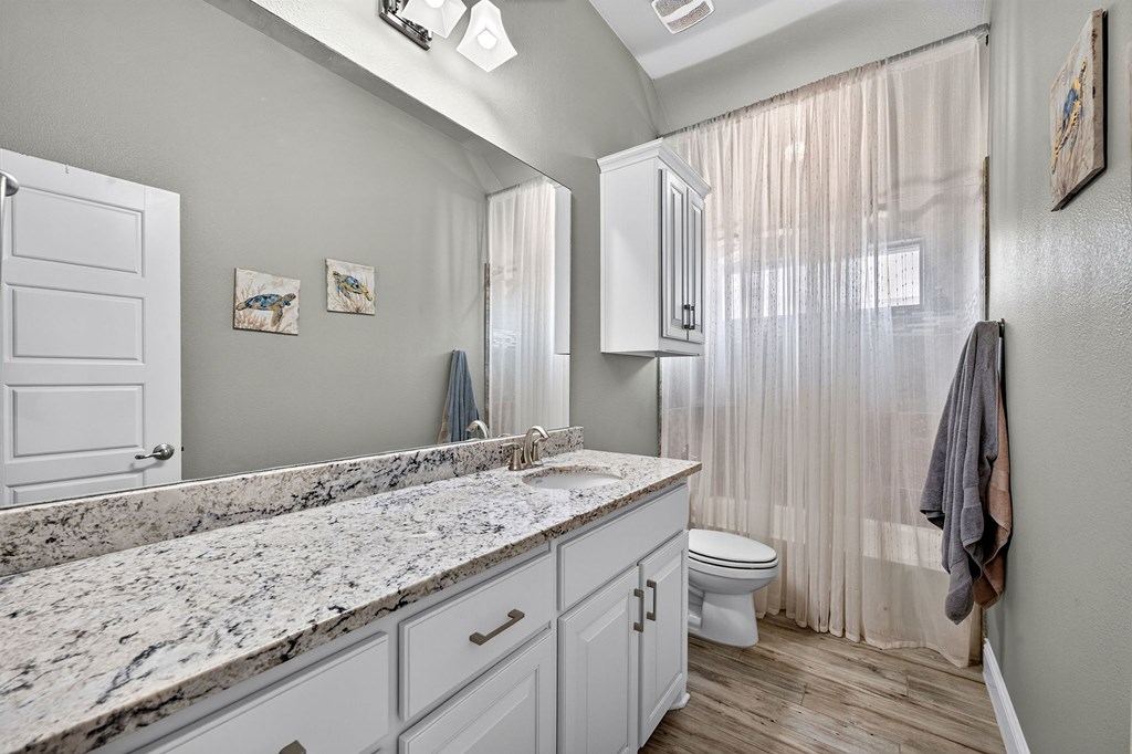6 San Saba Drive
