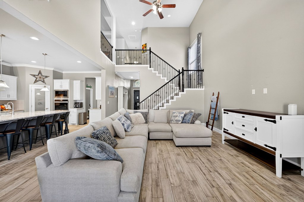 6 San Saba Drive