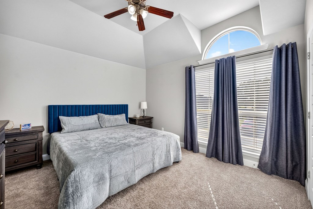 6 San Saba Drive