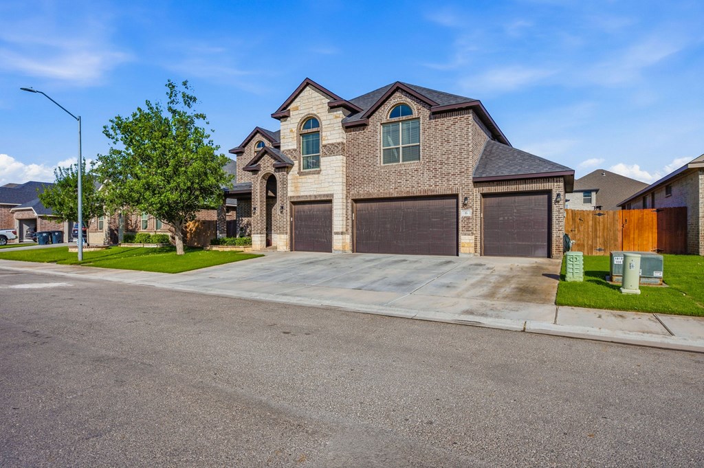 6 San Saba Drive
