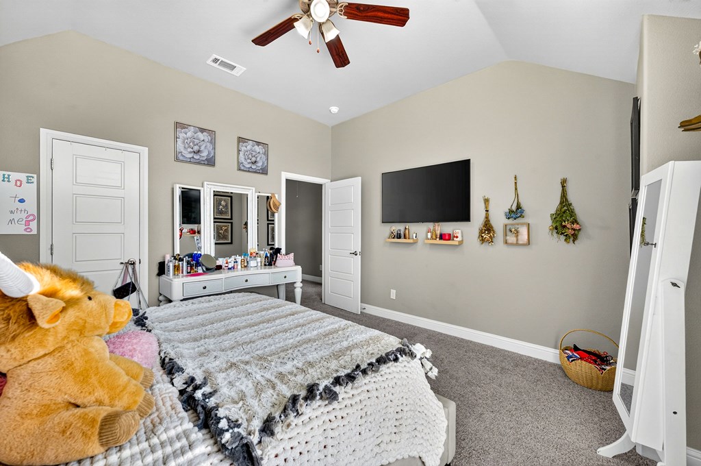 6 San Saba Drive