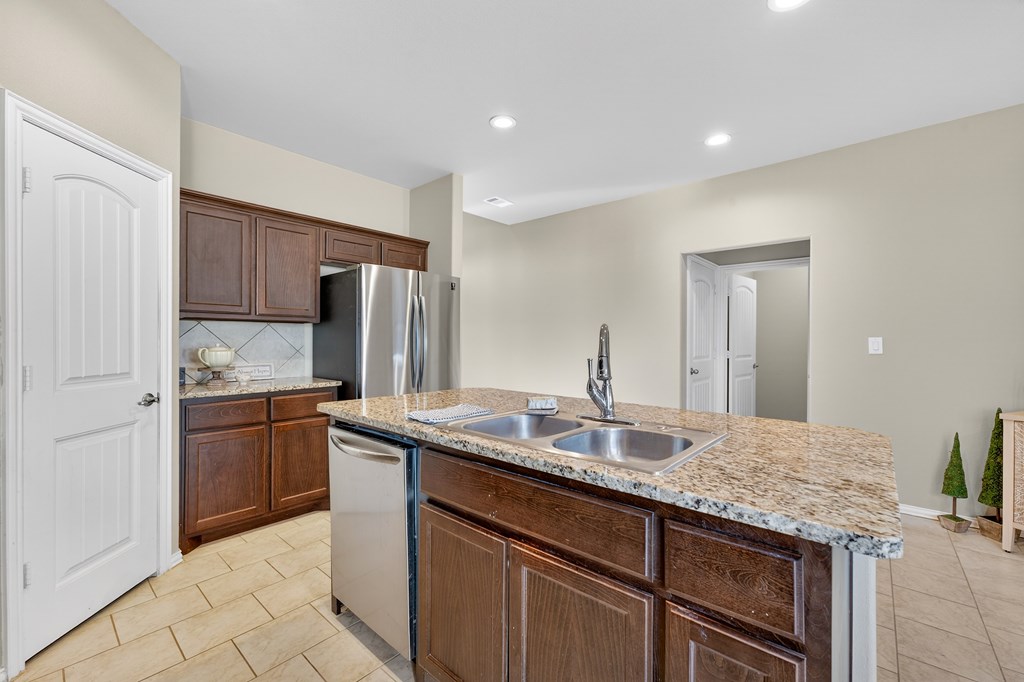 13 Glass Ranch Rd