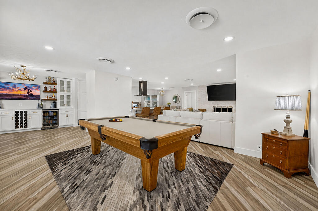 3306 Whitney Dr