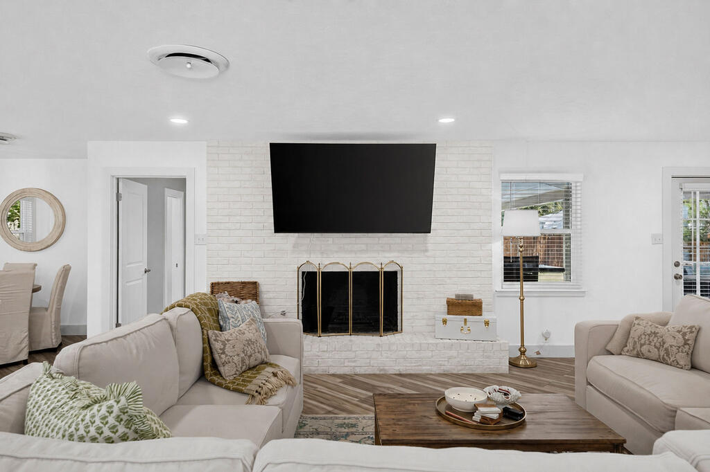 3306 Whitney Dr