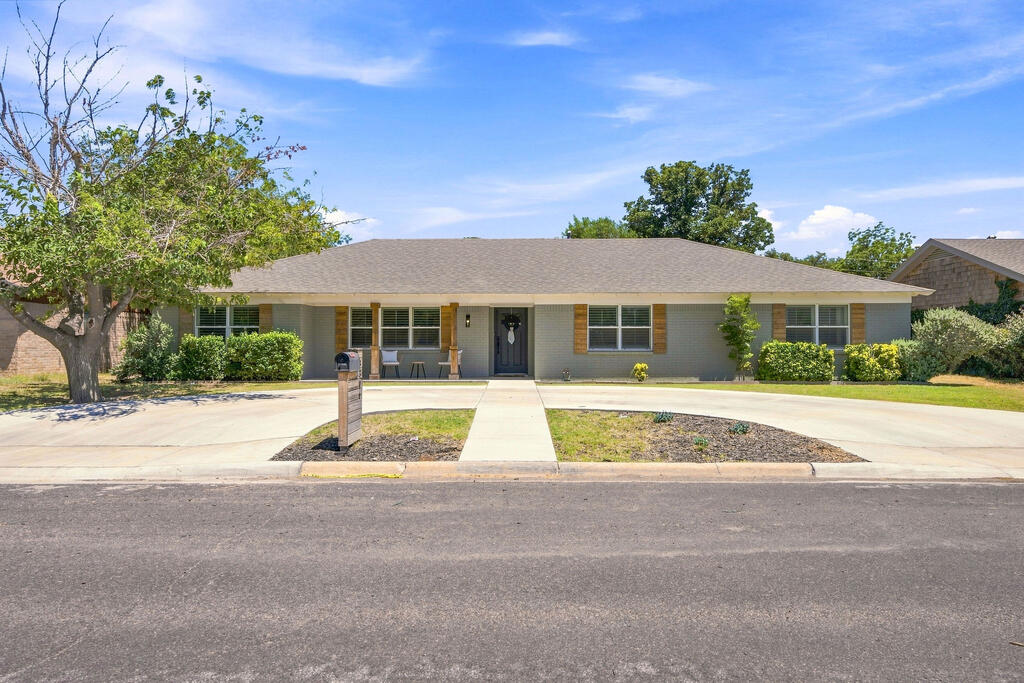 3306 Whitney Dr