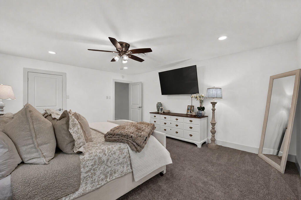 3306 Whitney Dr