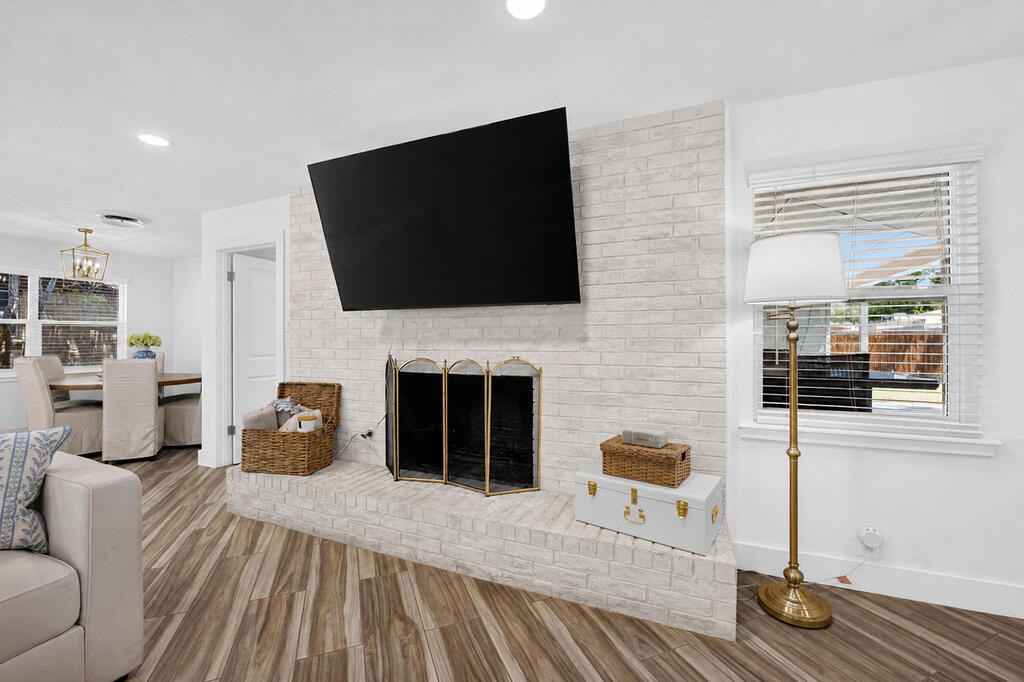 3306 Whitney Dr