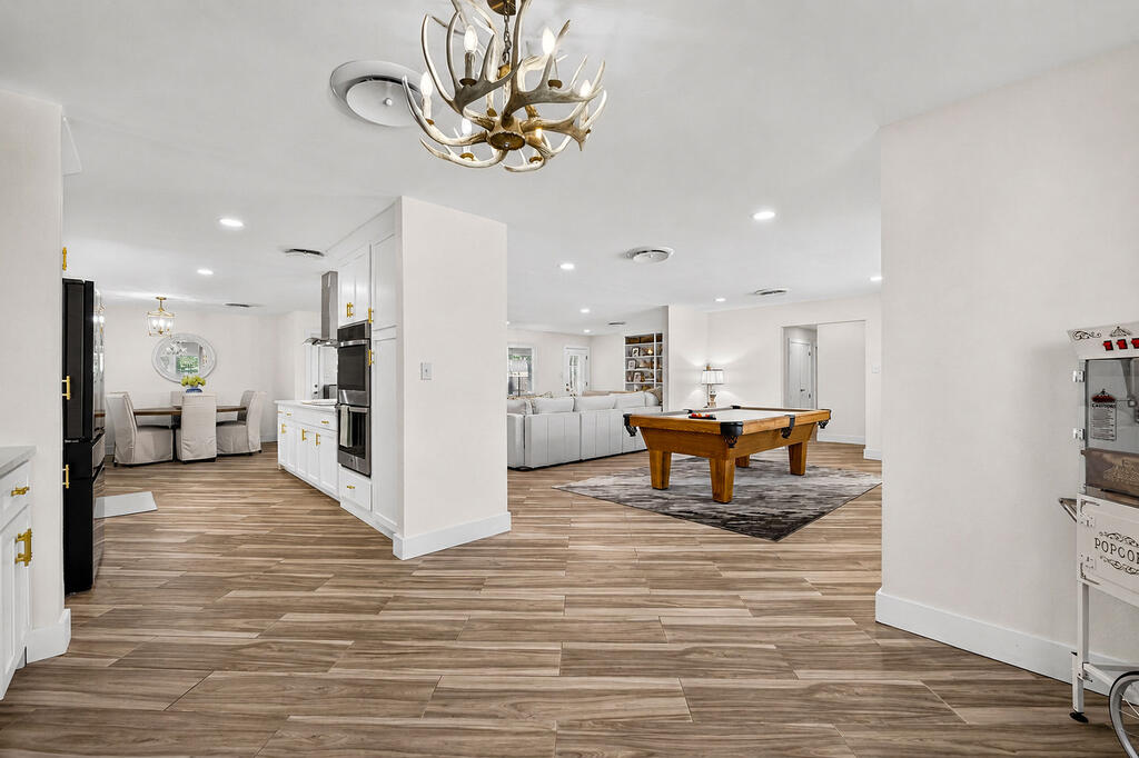 3306 Whitney Dr