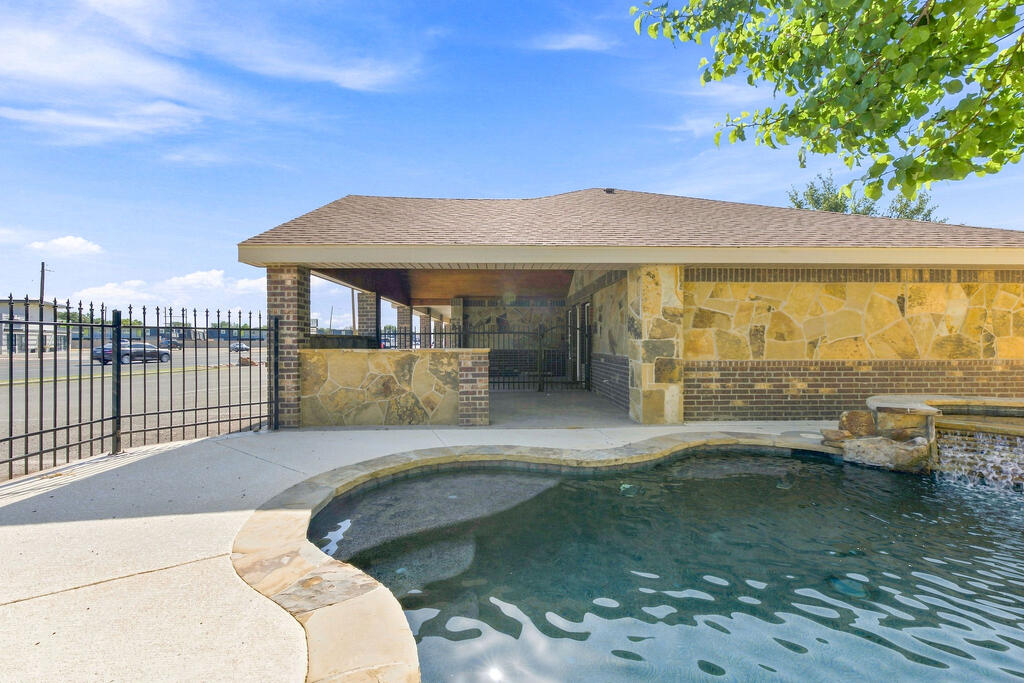 3315 Andrews Hwy