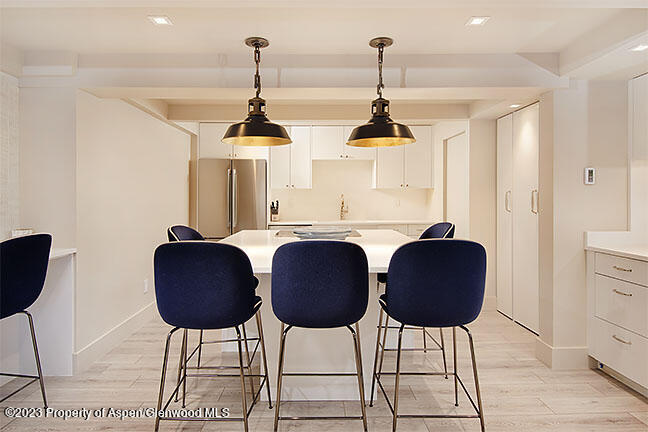 901 E Hyman Avenue, 2