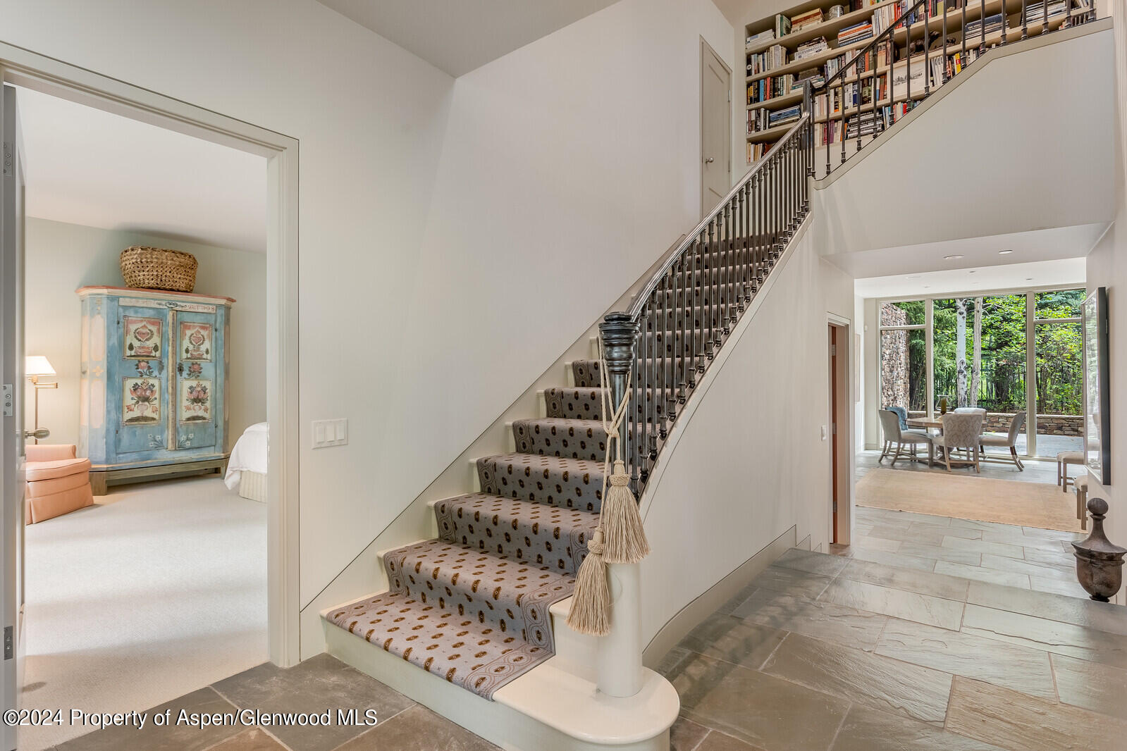 844 ROARING FORK Road