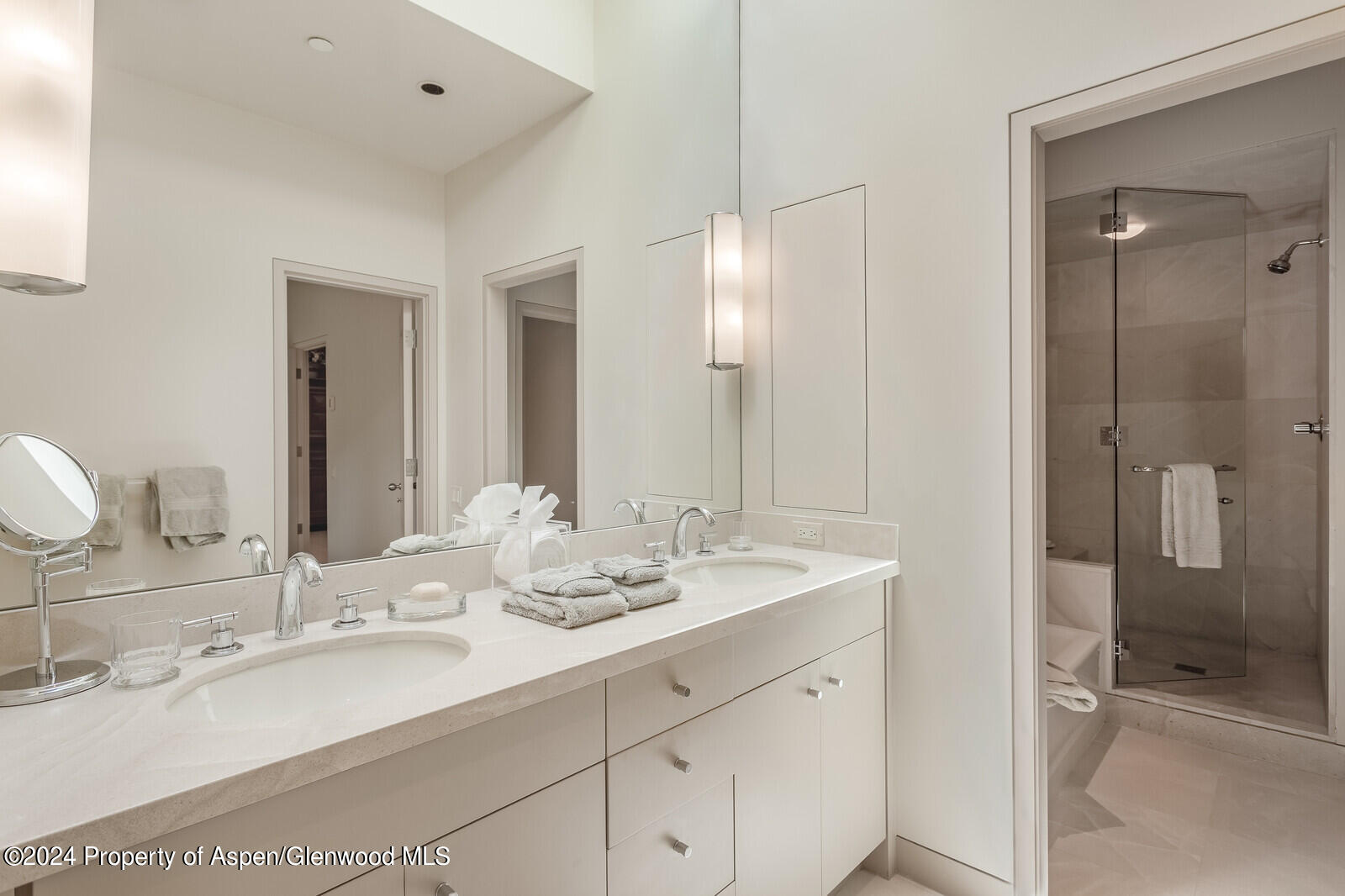 844 ROARING FORK Road