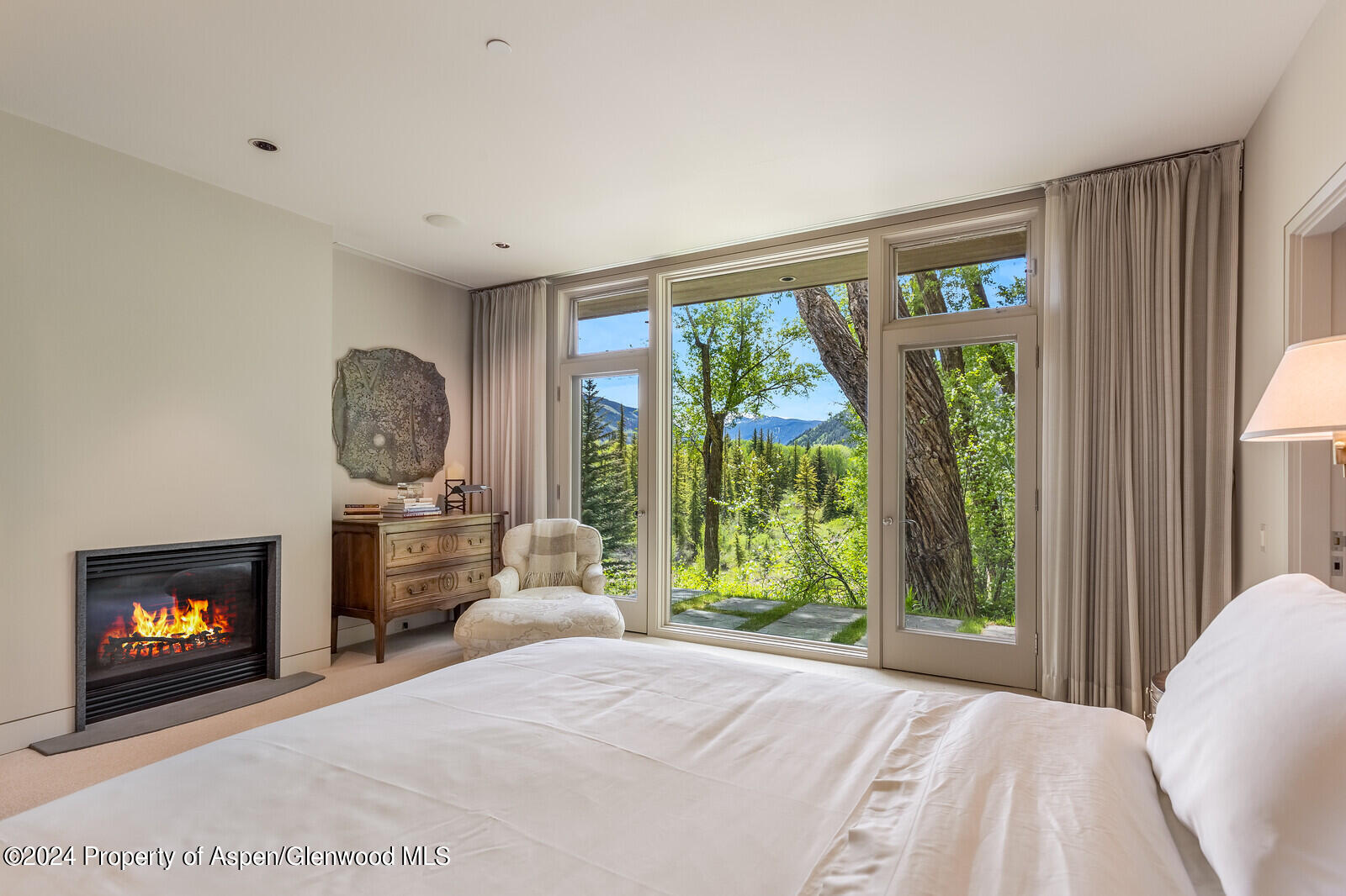 844 ROARING FORK Road