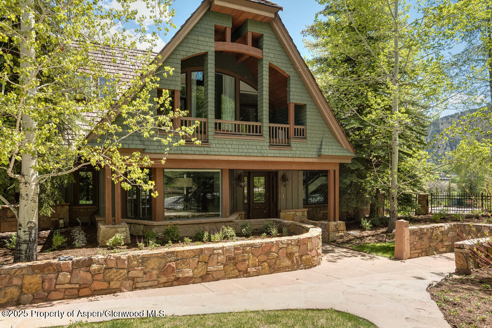 74 Pfister Drive 101