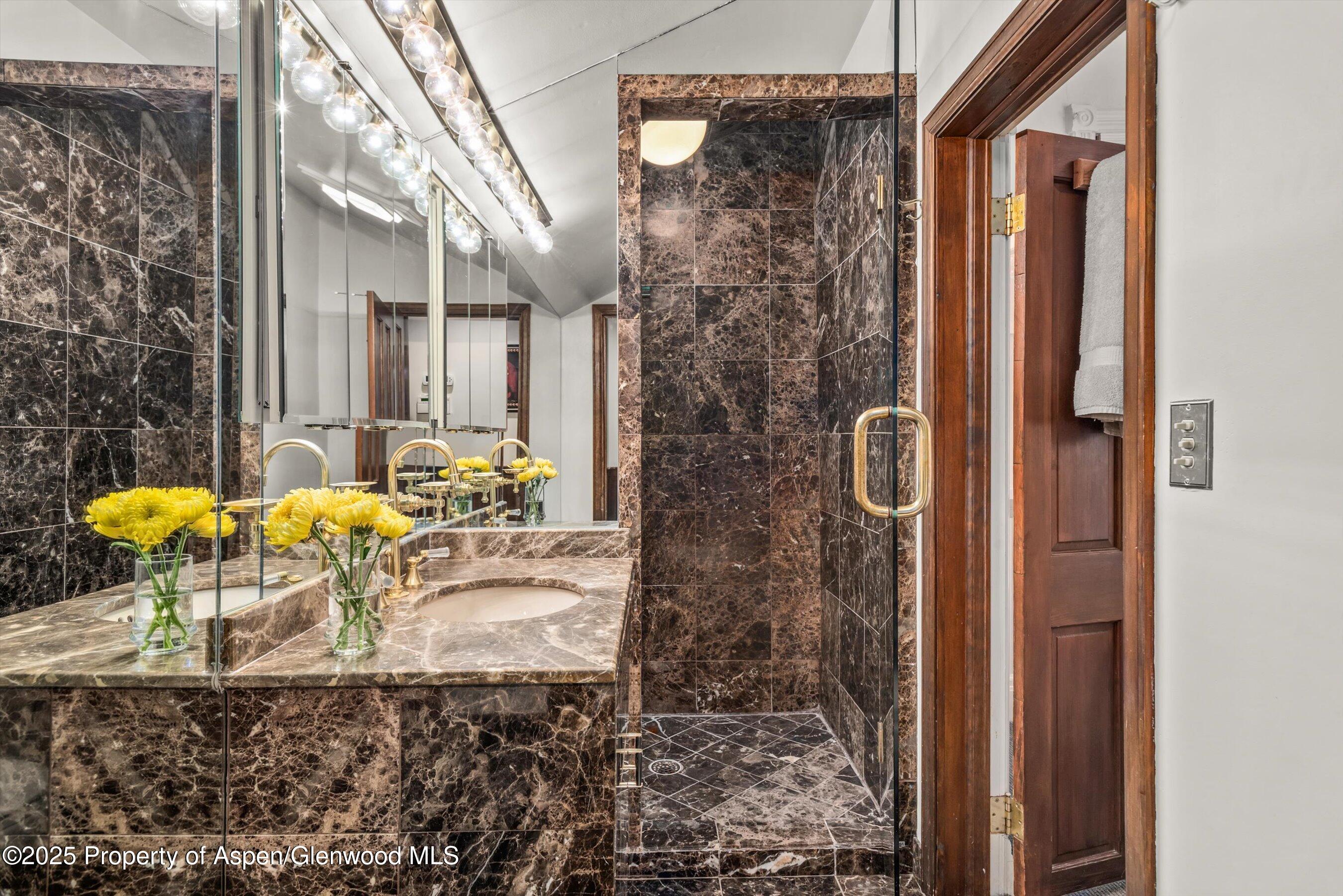 126 W FRANCIS Street