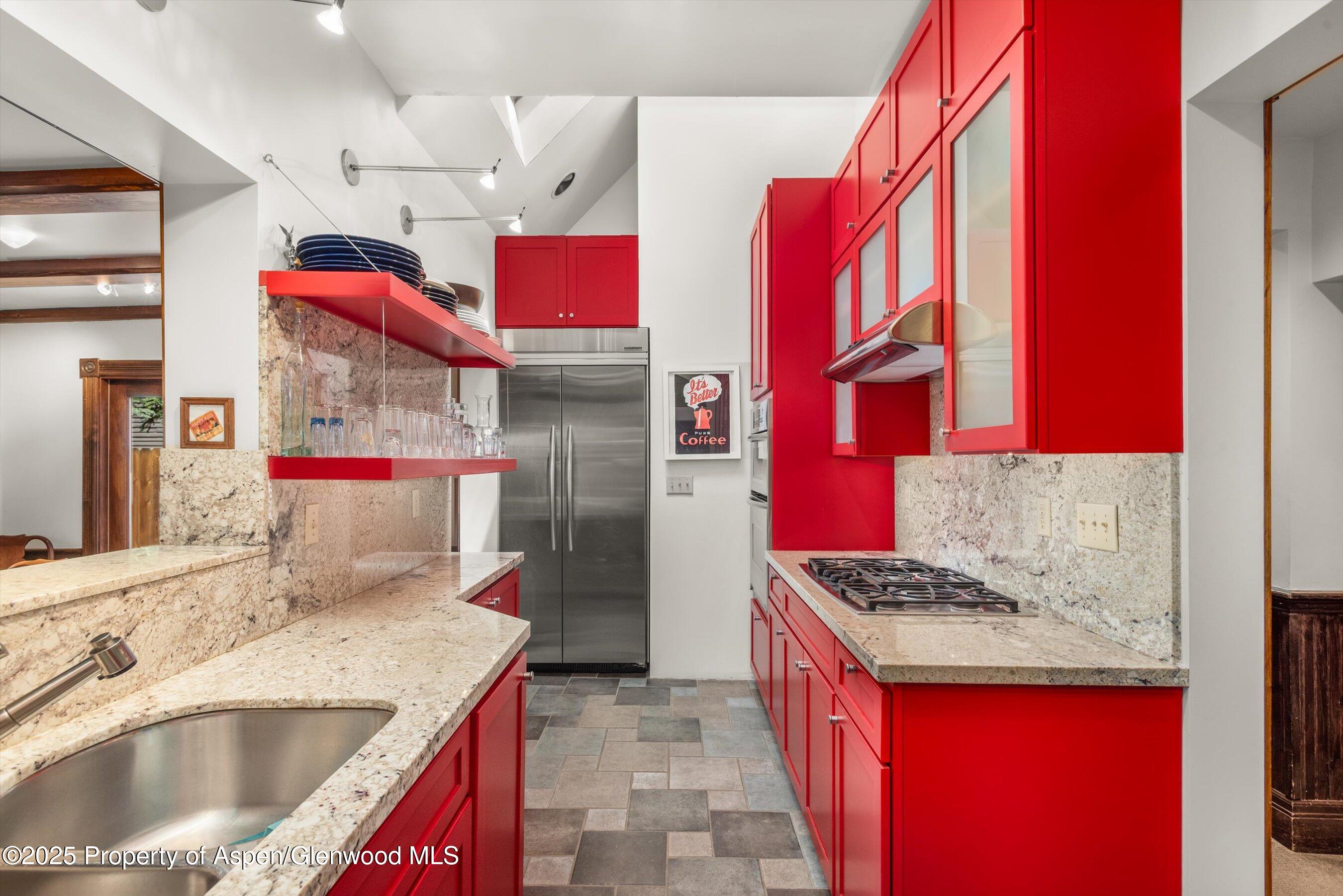 126 W FRANCIS Street