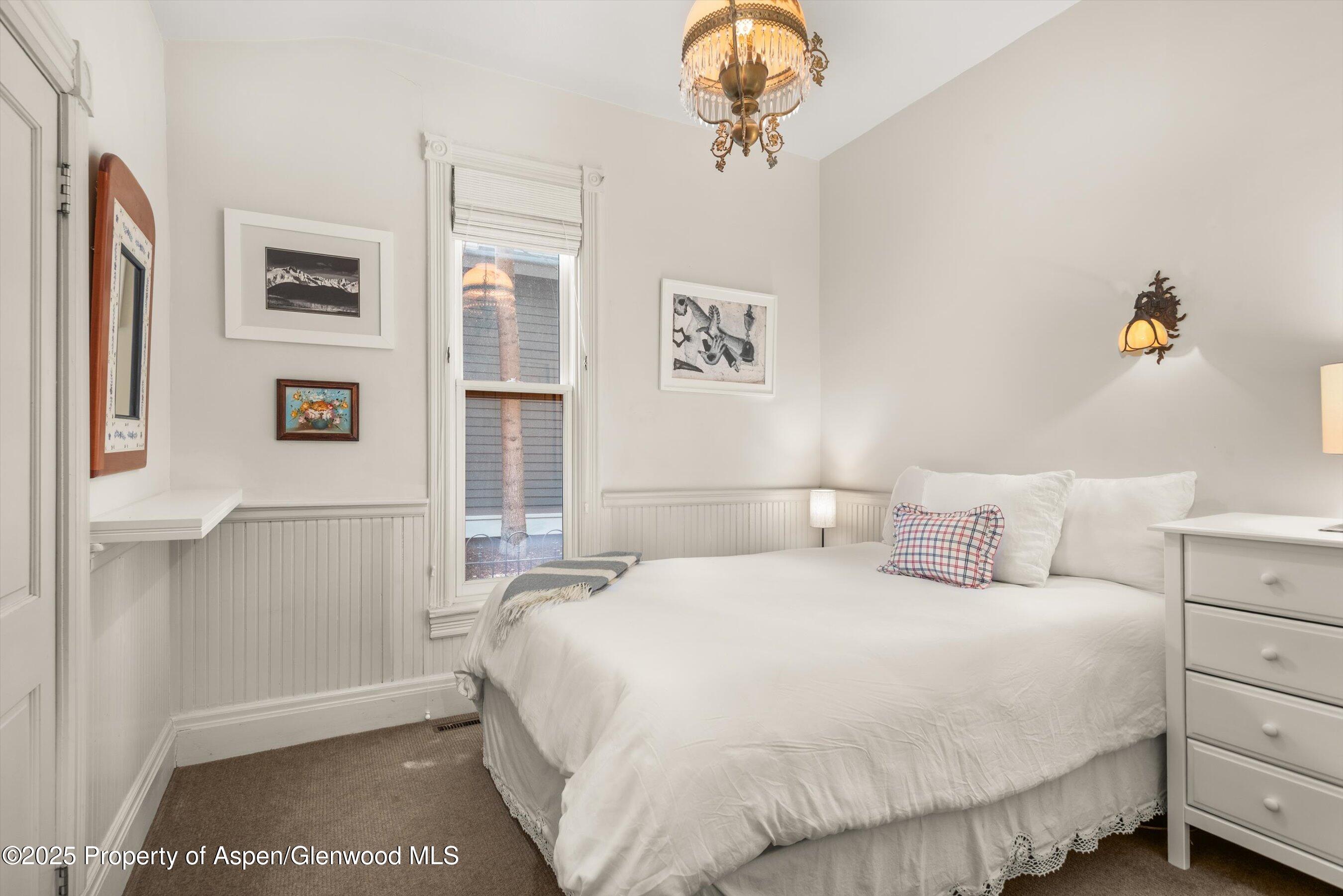 126 W FRANCIS Street