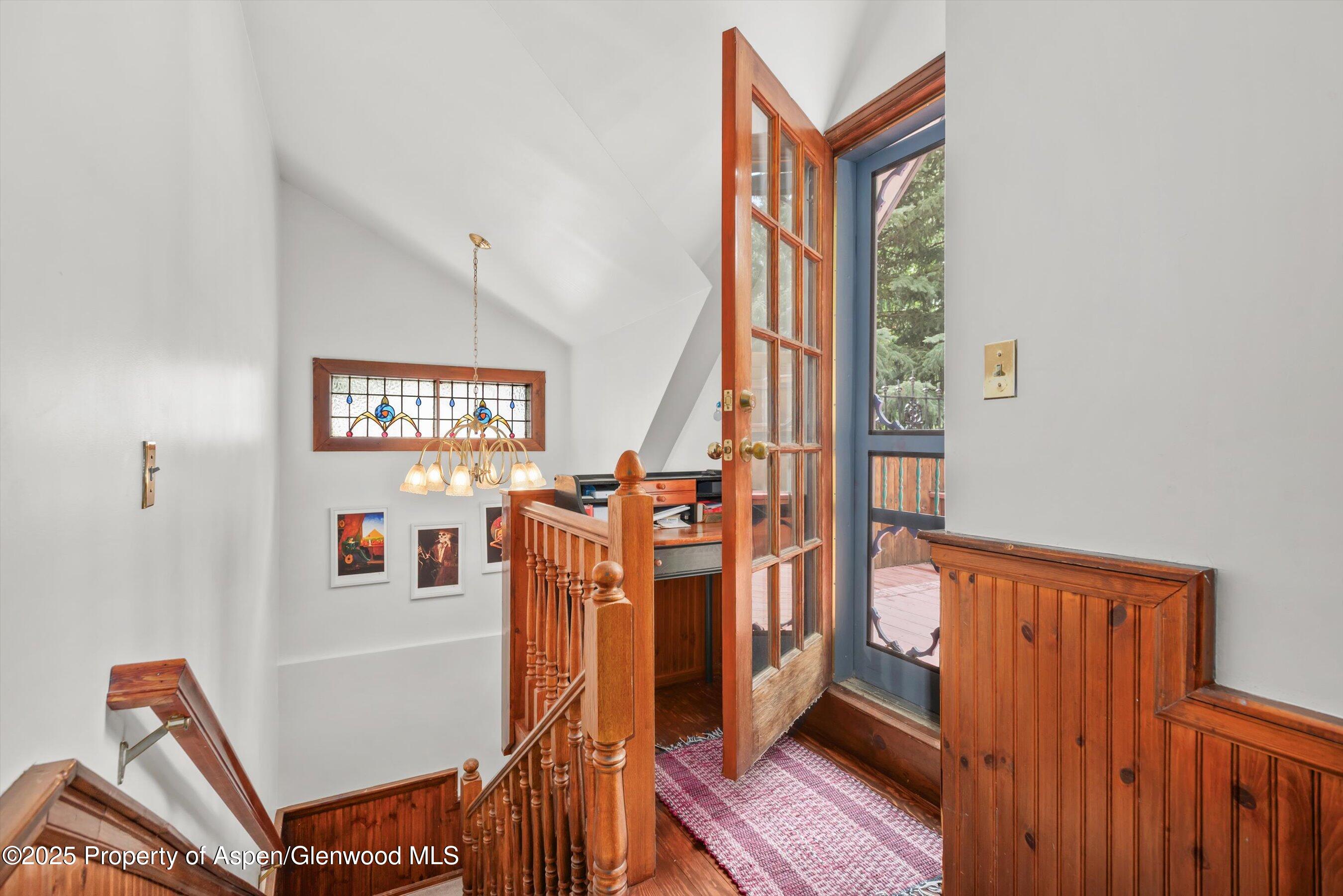 126 W FRANCIS Street