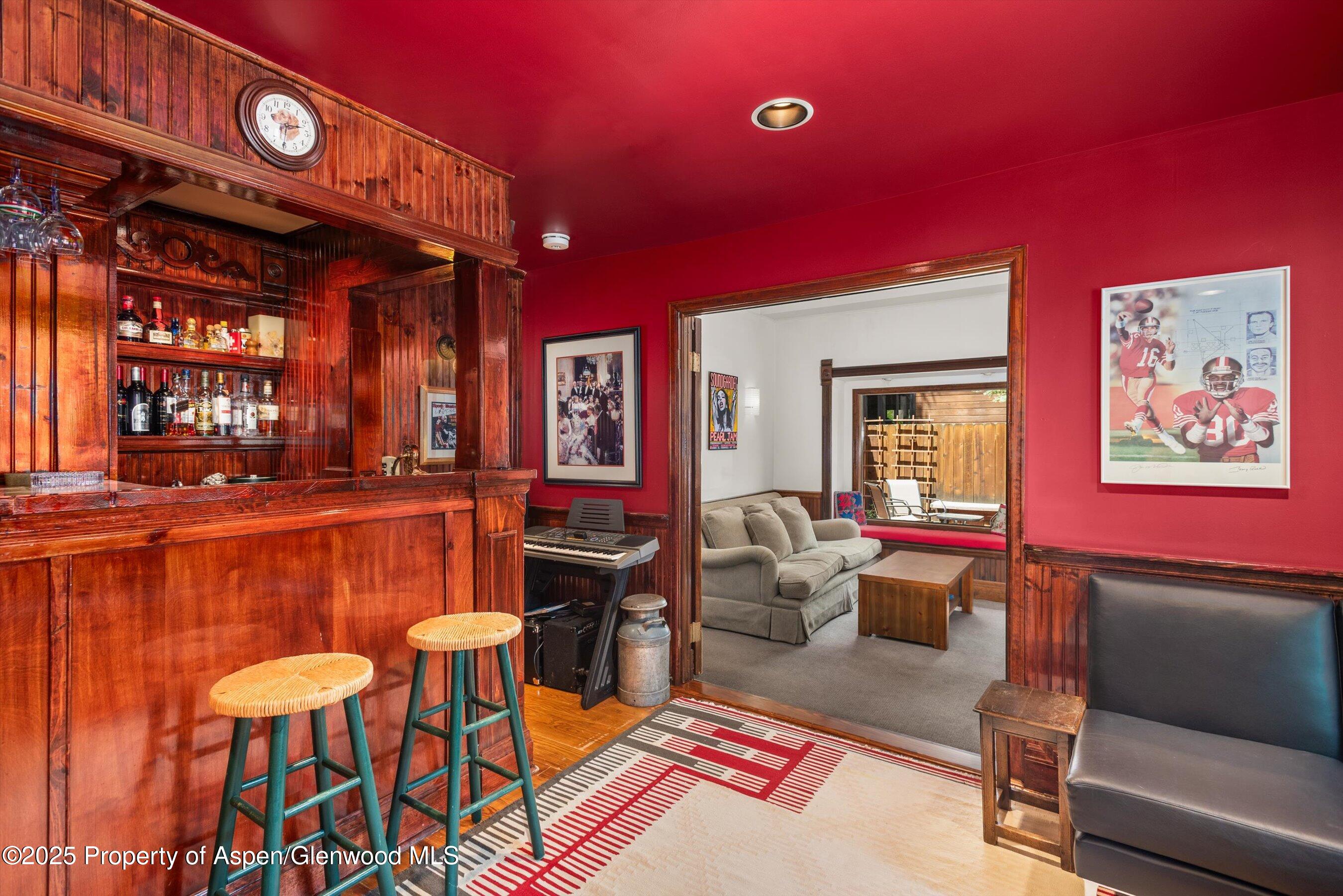 126 W FRANCIS Street