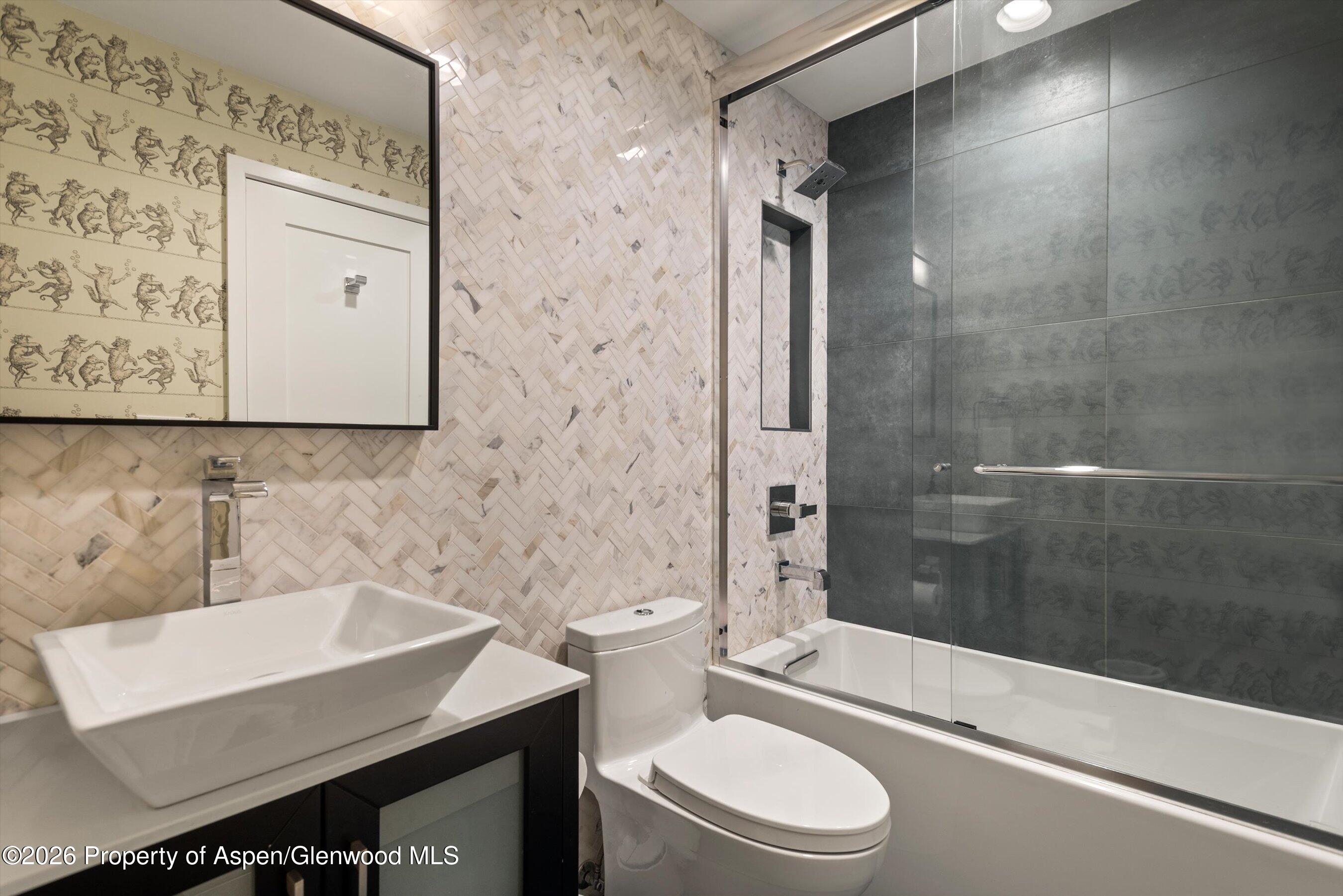 105 E Bleeker Street